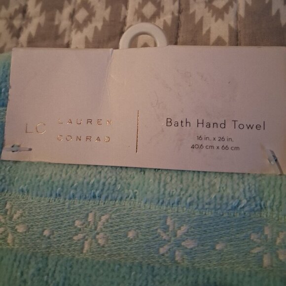 Lot of 2 Lauren Conrad and December Home Holiday Bath Hand Towels blue gray NWT - Picture 3 of 4